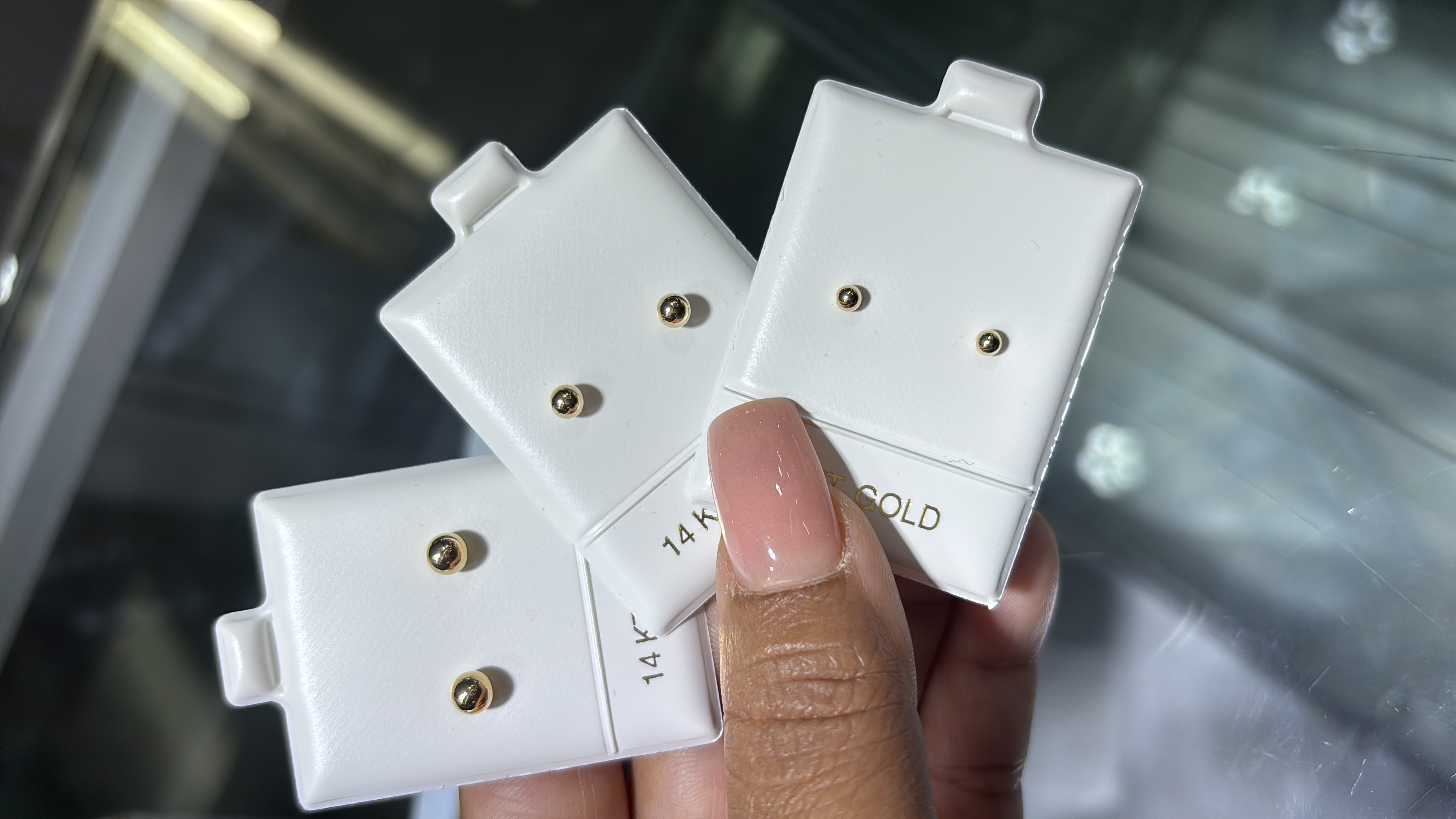 Aretes